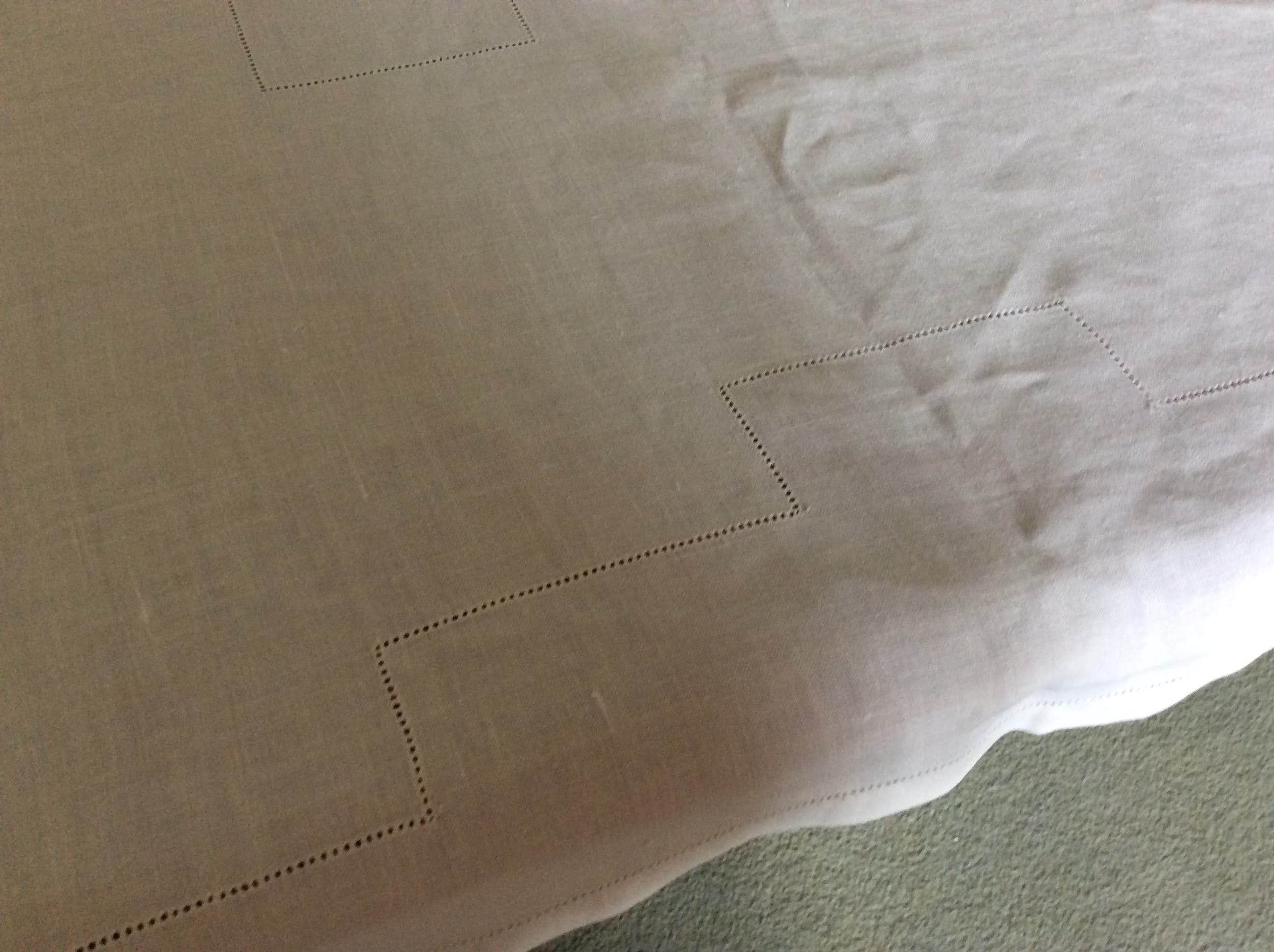 Vintage Linen Tablecloth - white