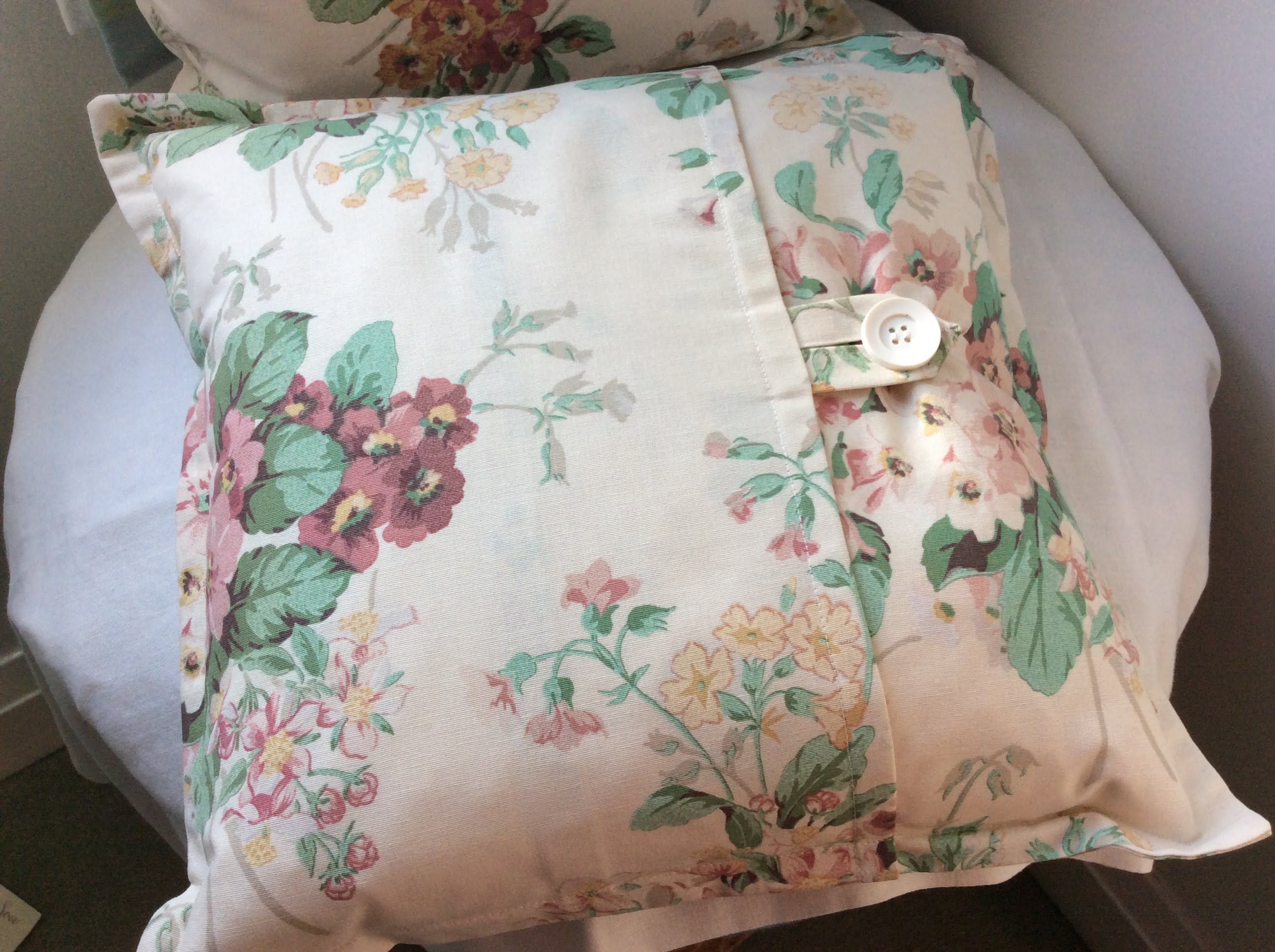 Cushions - dusty pink flowers
