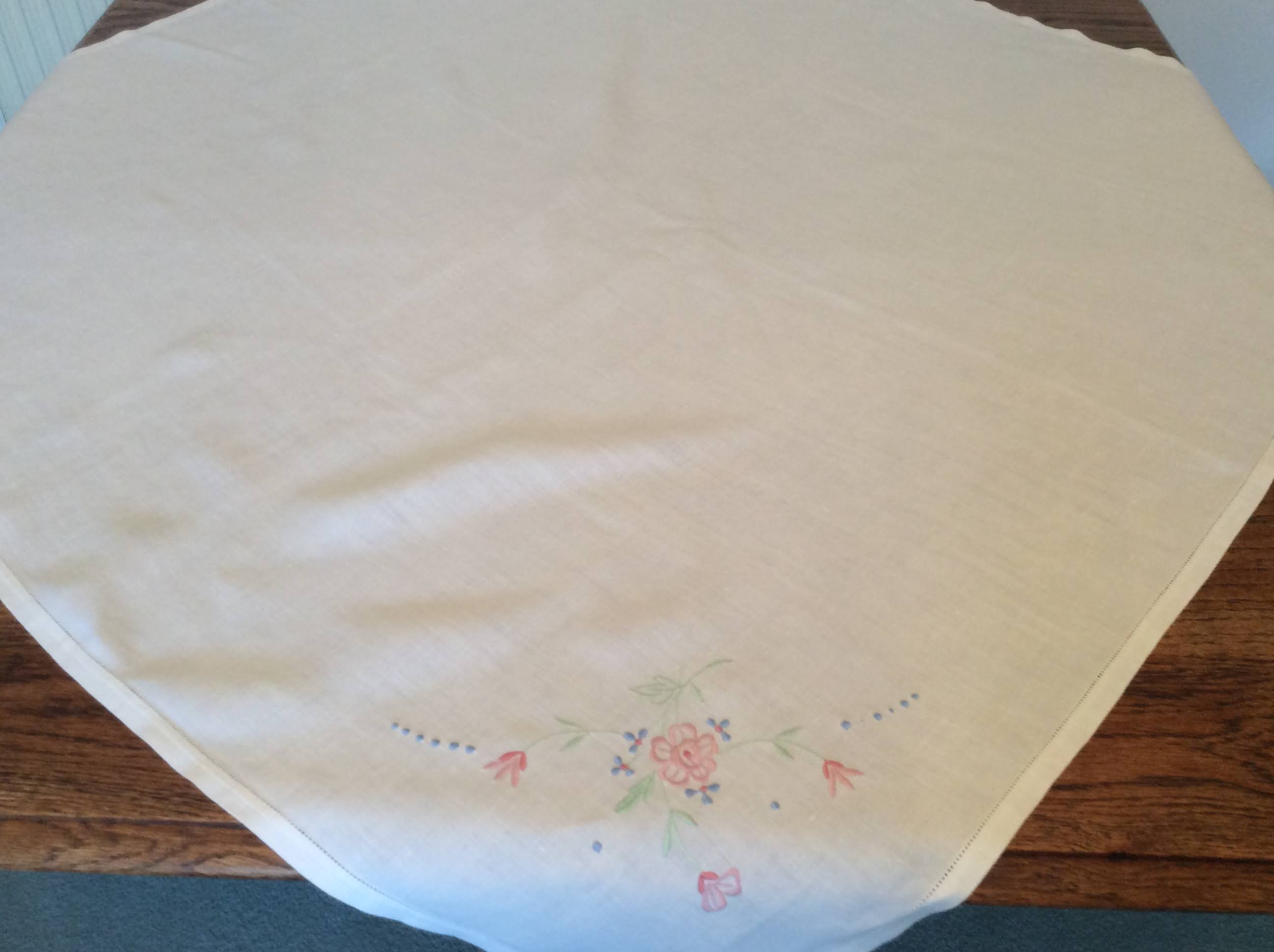 Vintage Table Cloth - pink flowers