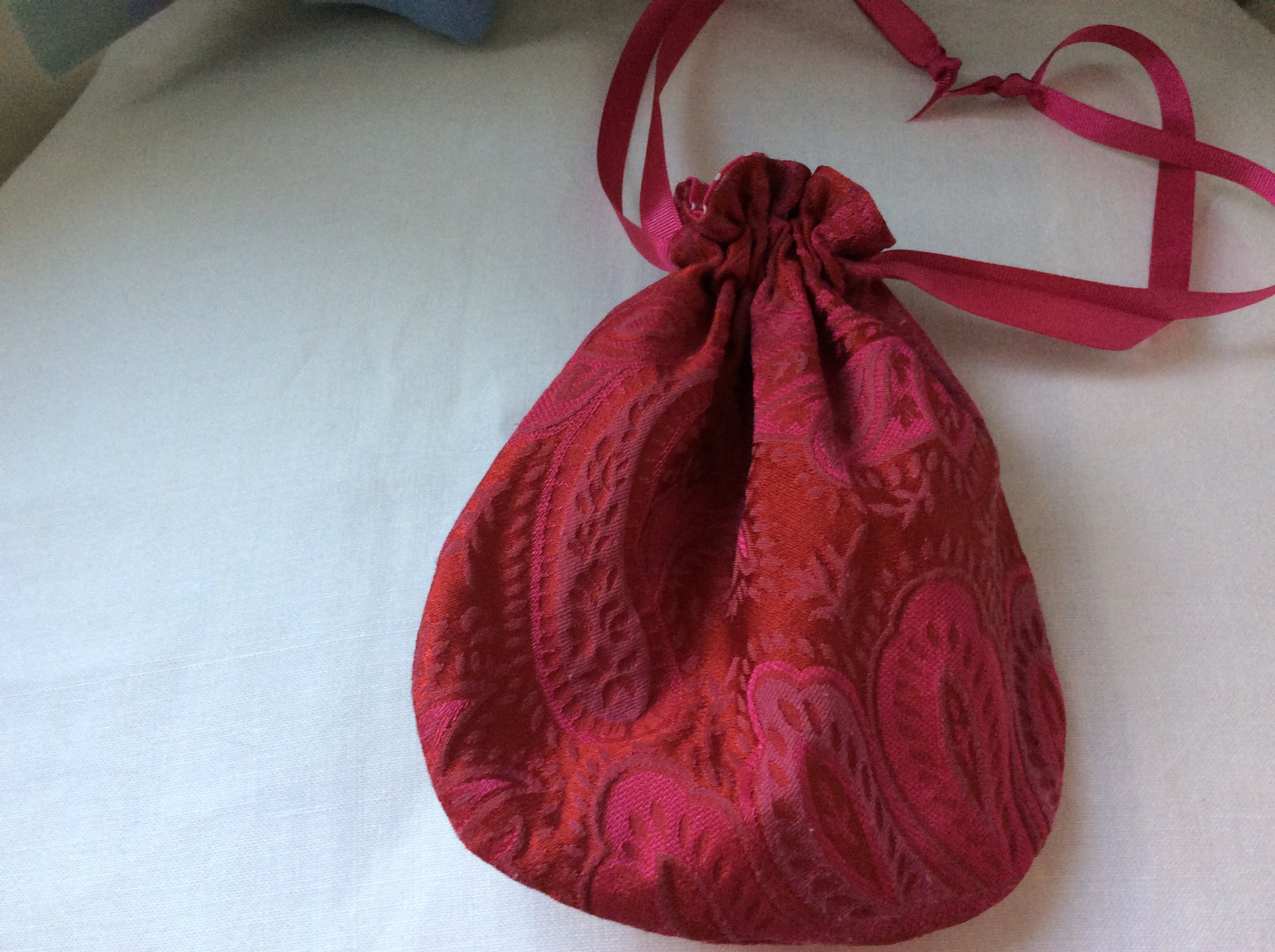 Drawstring Bag - pink brocade