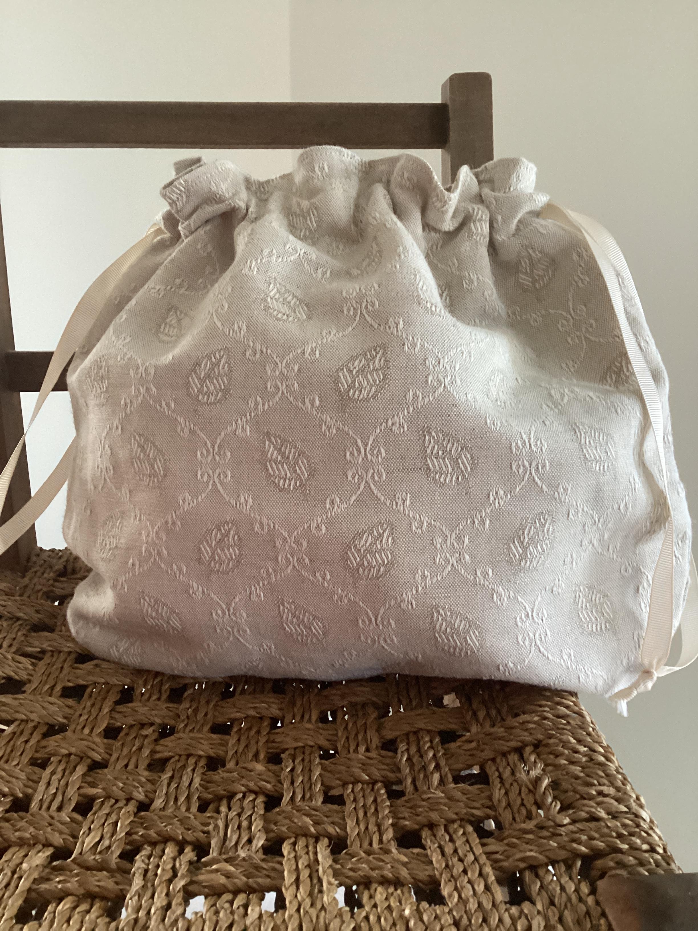 Drawstring Bag - beige leaf