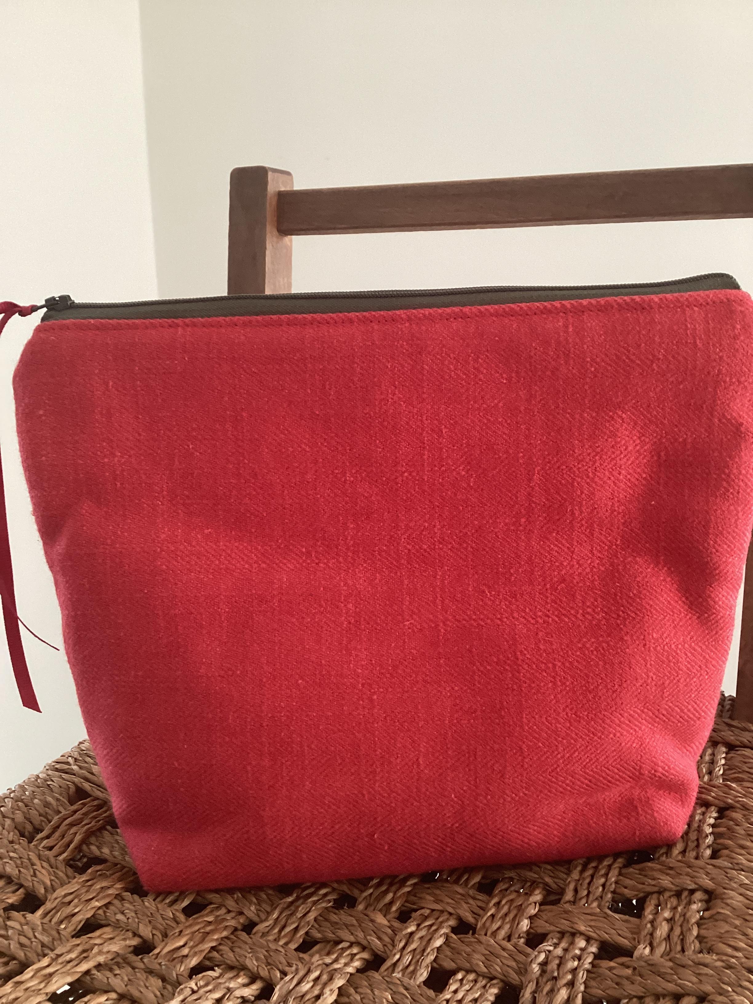 Zipped Pouch - red