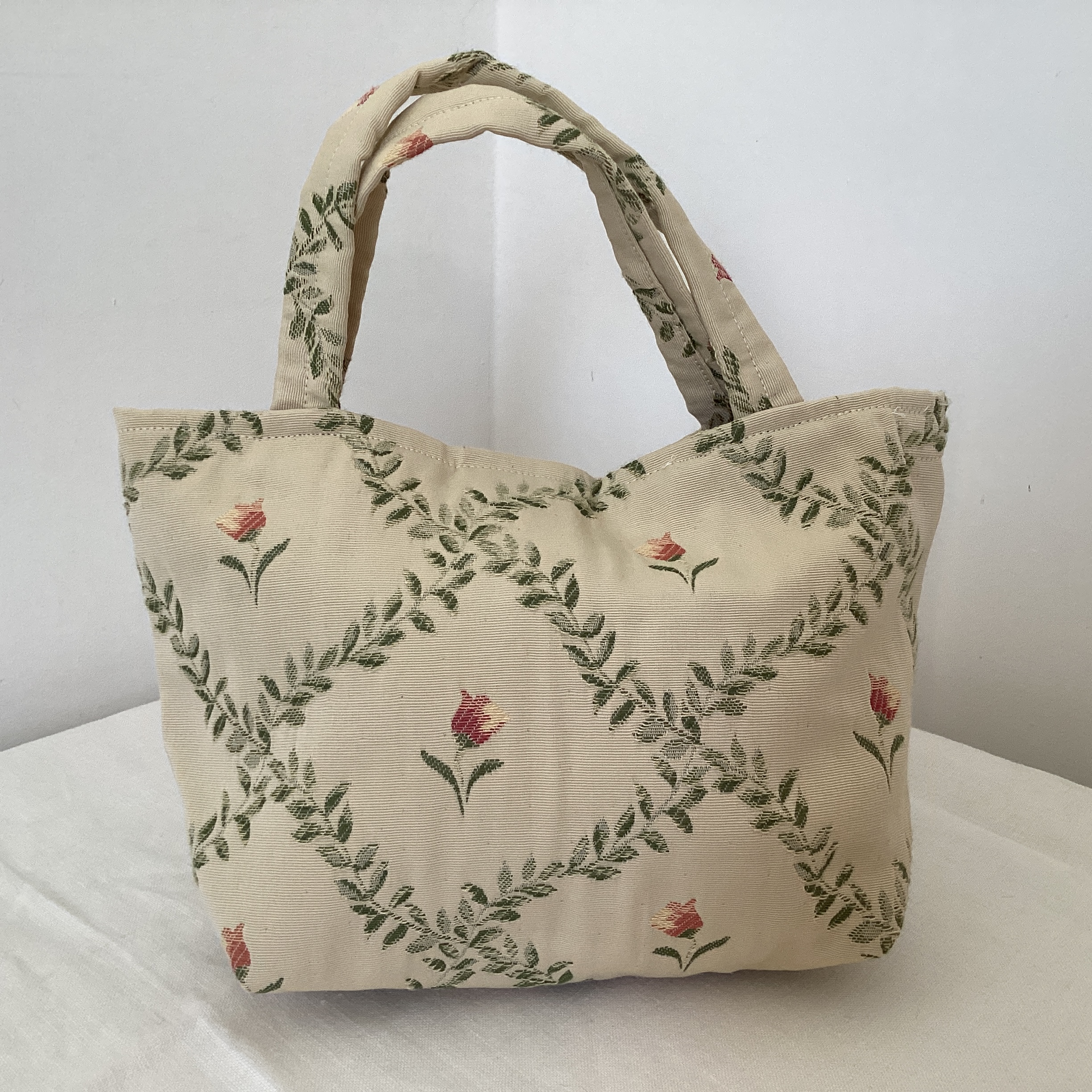 Handheld bag - tulips