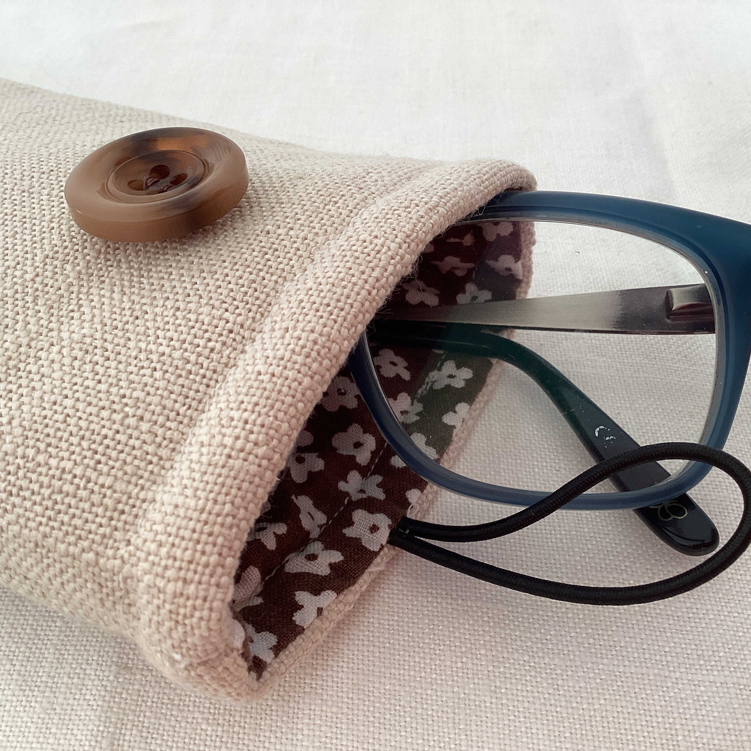 Glasses Case - beige linen