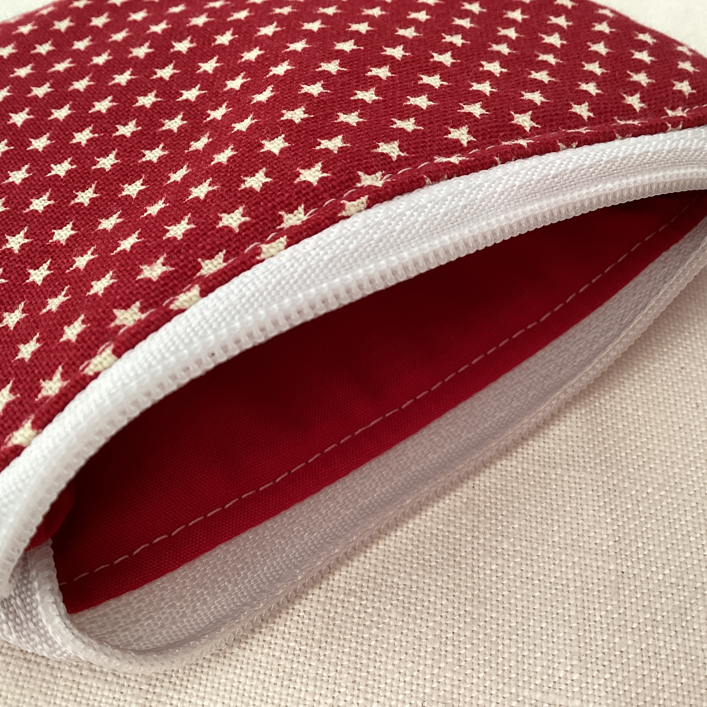 Zipped Coin Purse - red and white stars