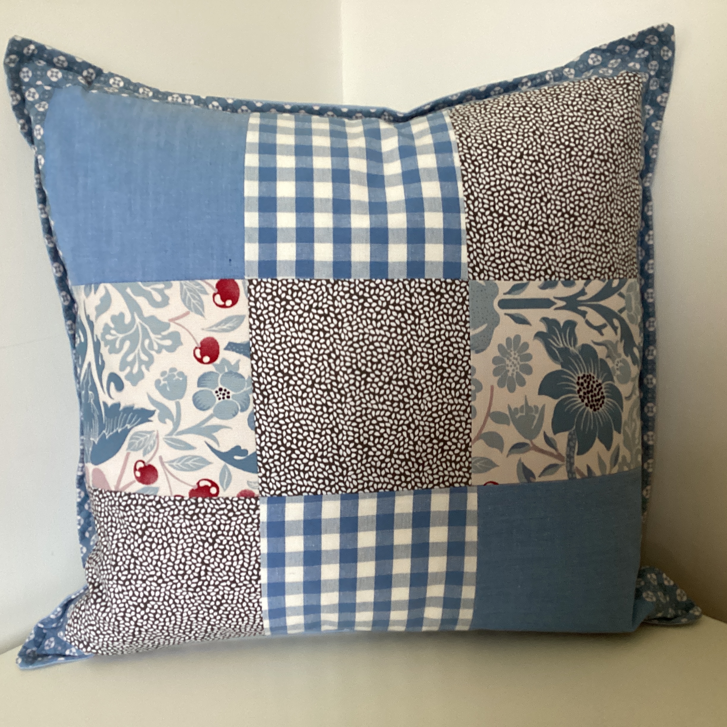 Cushion - patchwork in blue