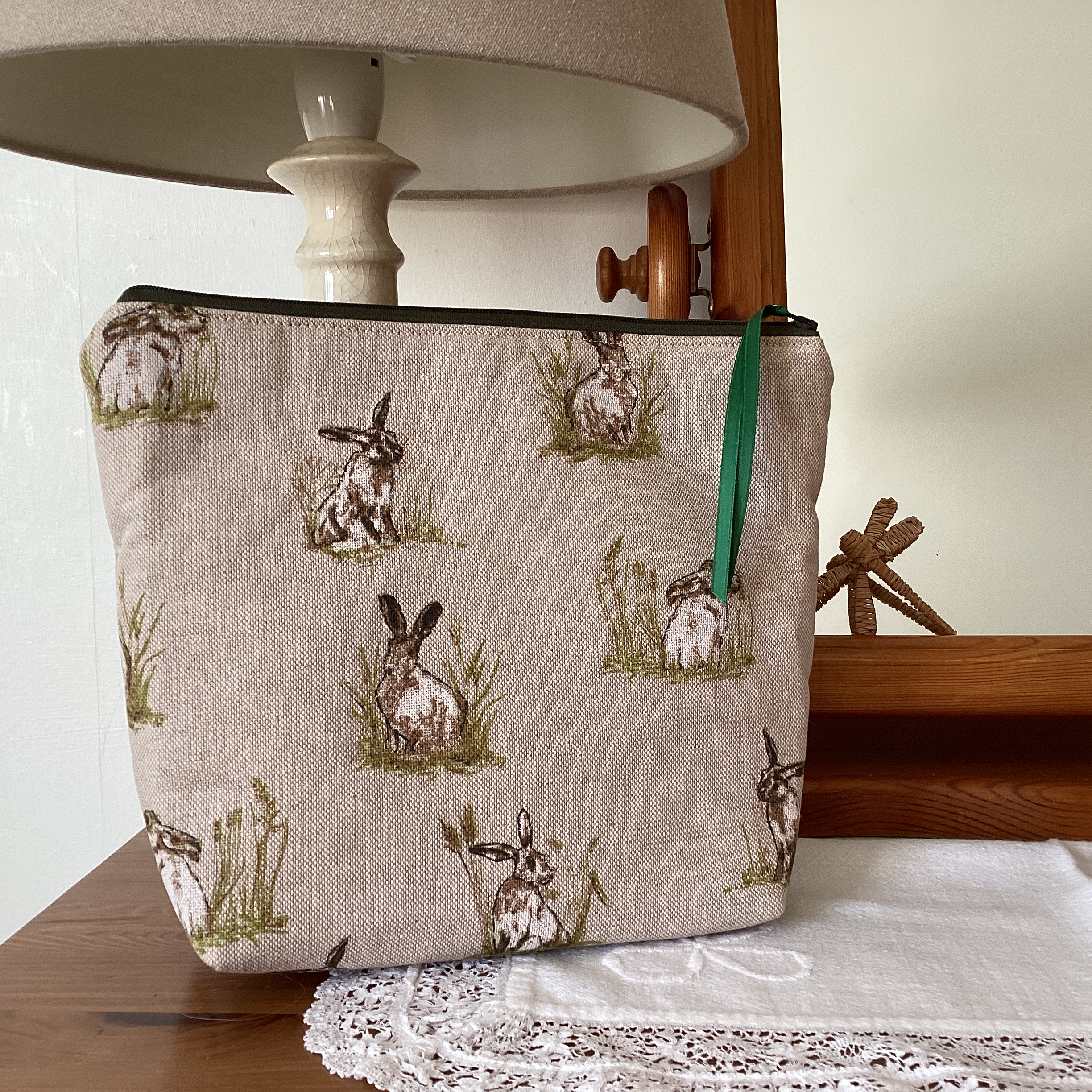 Zipped Pouch - rabbits