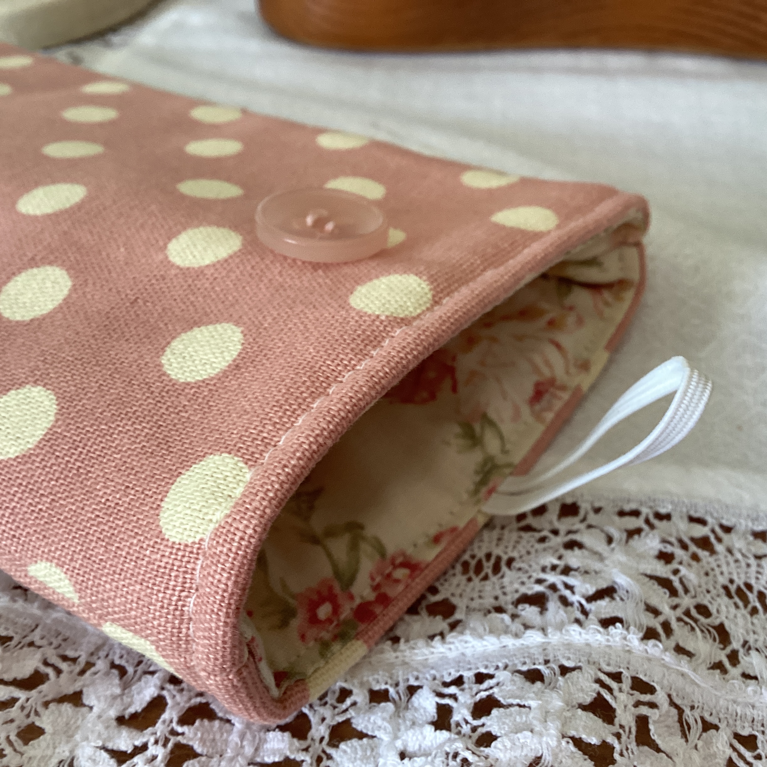 Glasses Case - pink and white spot