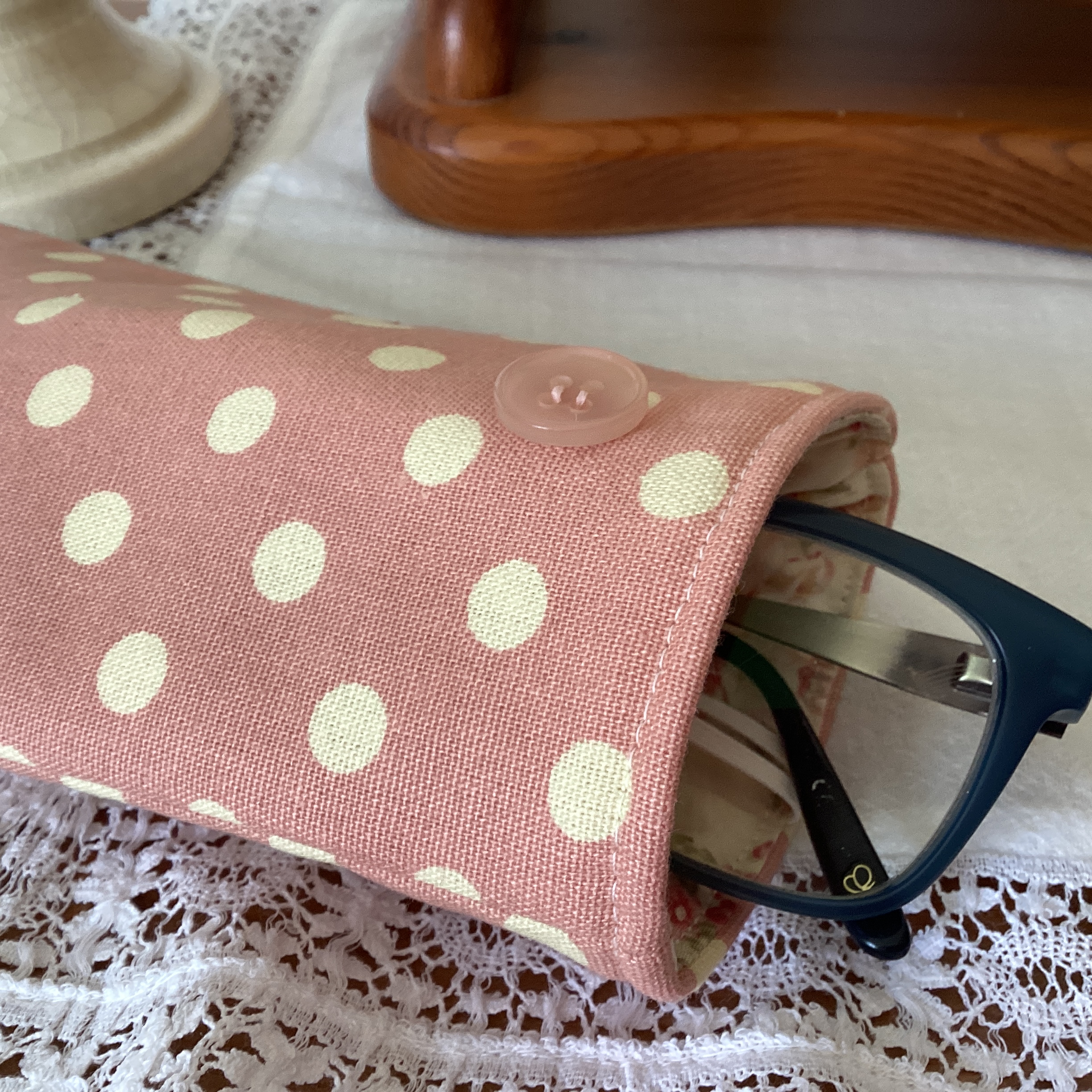 Glasses Case - pink and white spot