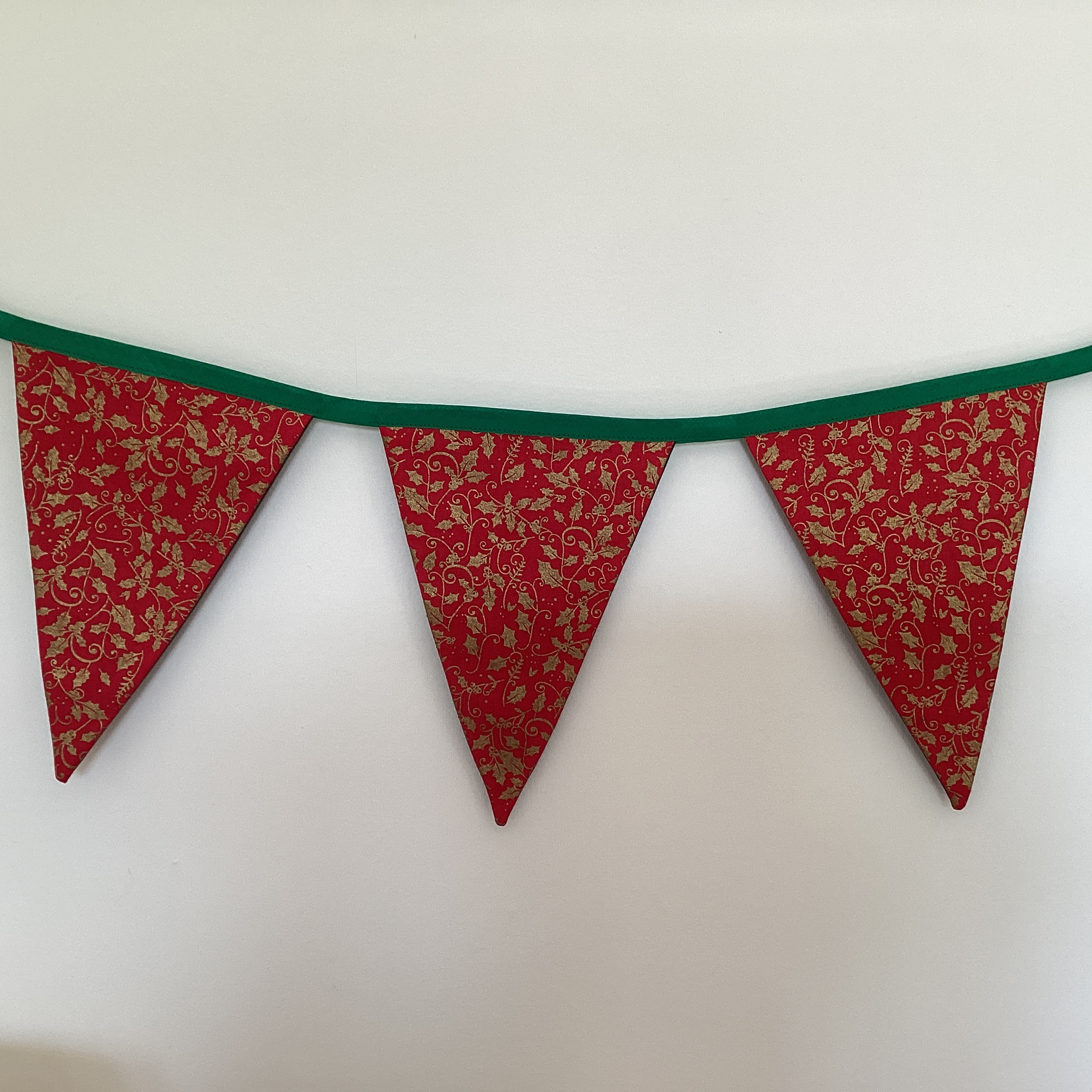 Christmas Bunting - red with white stars