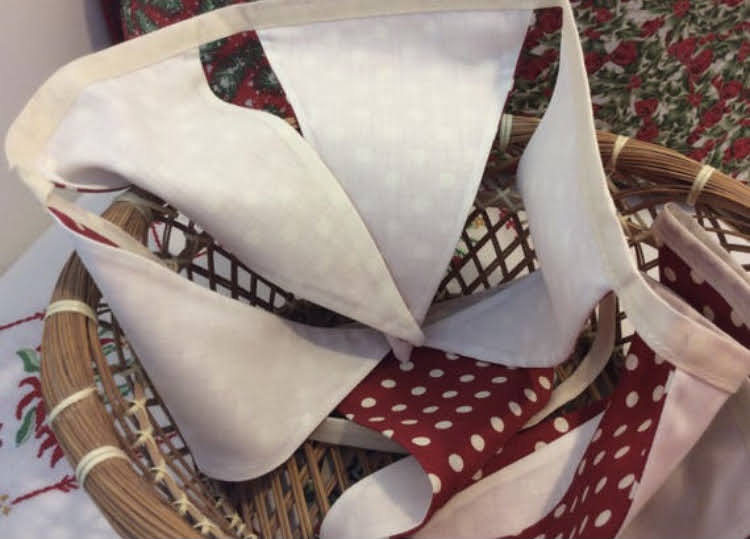 Christmas Bunting - red with cream spots