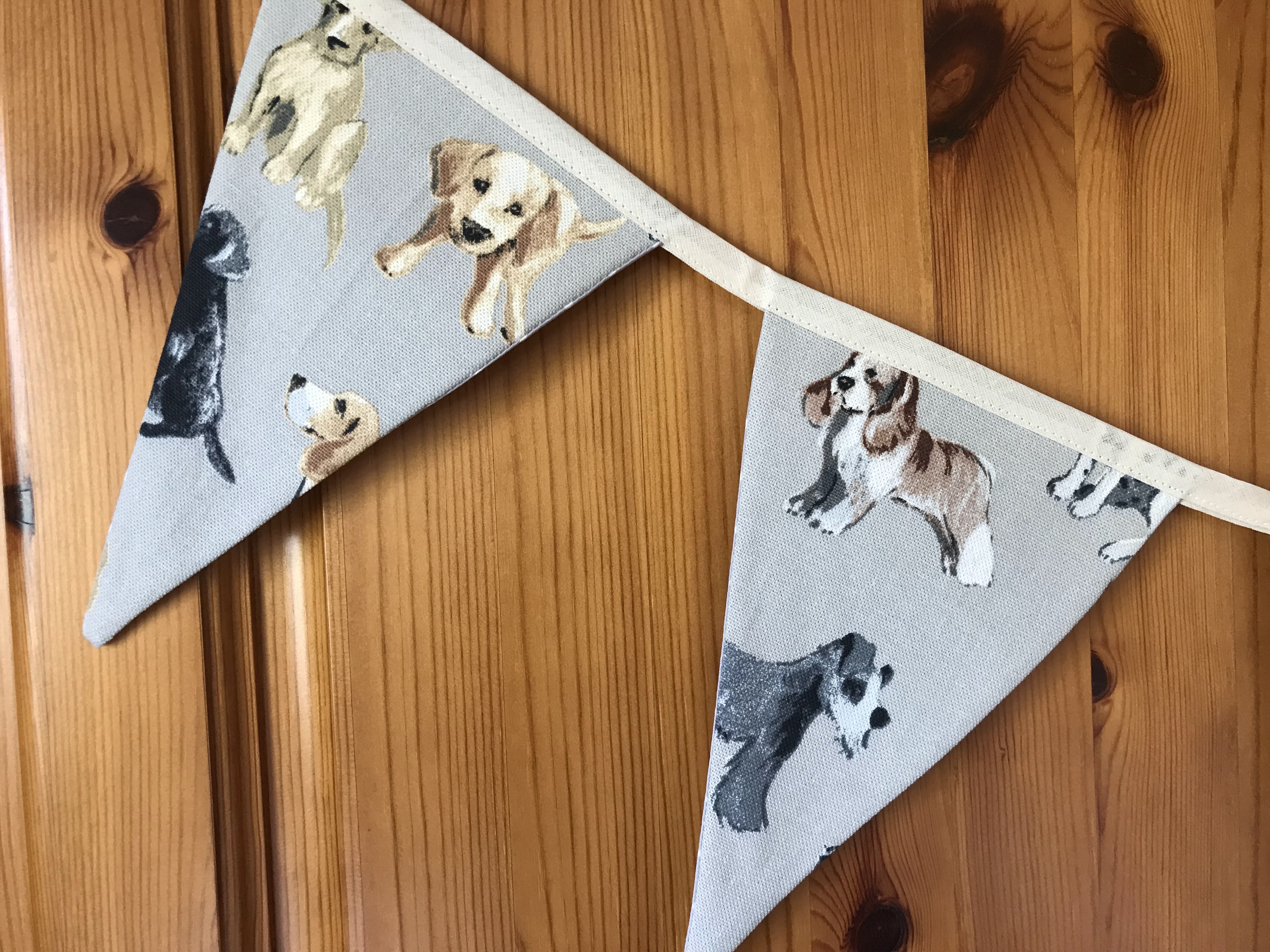 Bunting - dogs