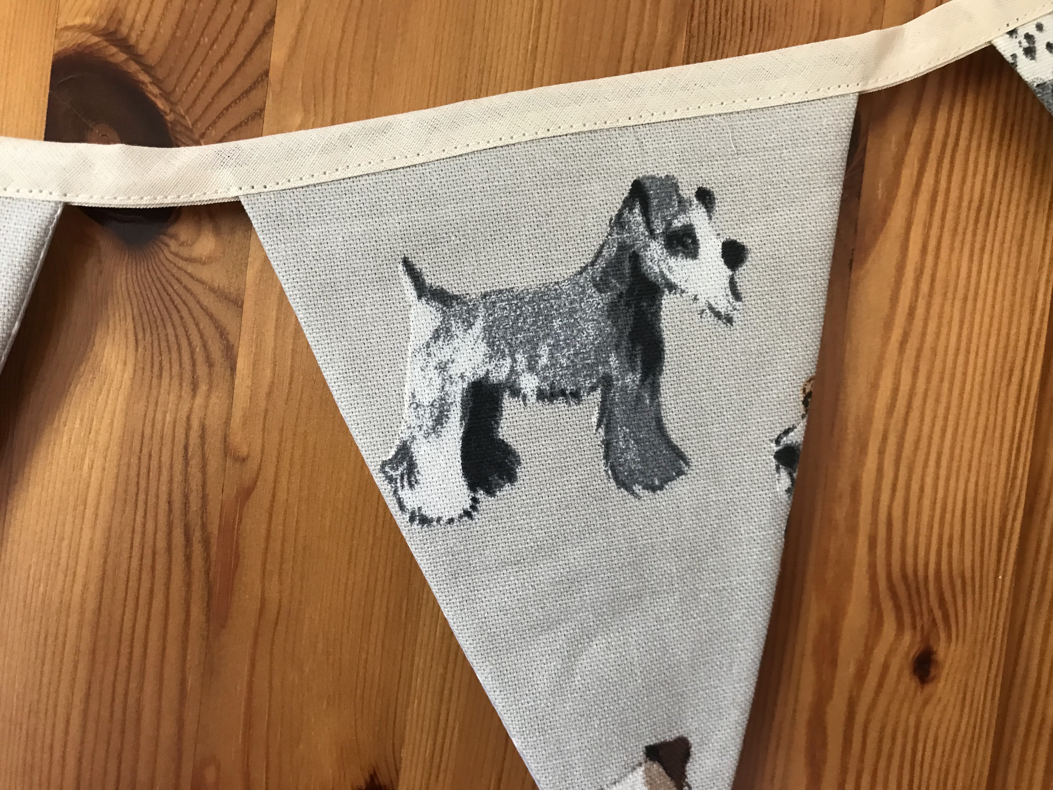 Bunting - dogs