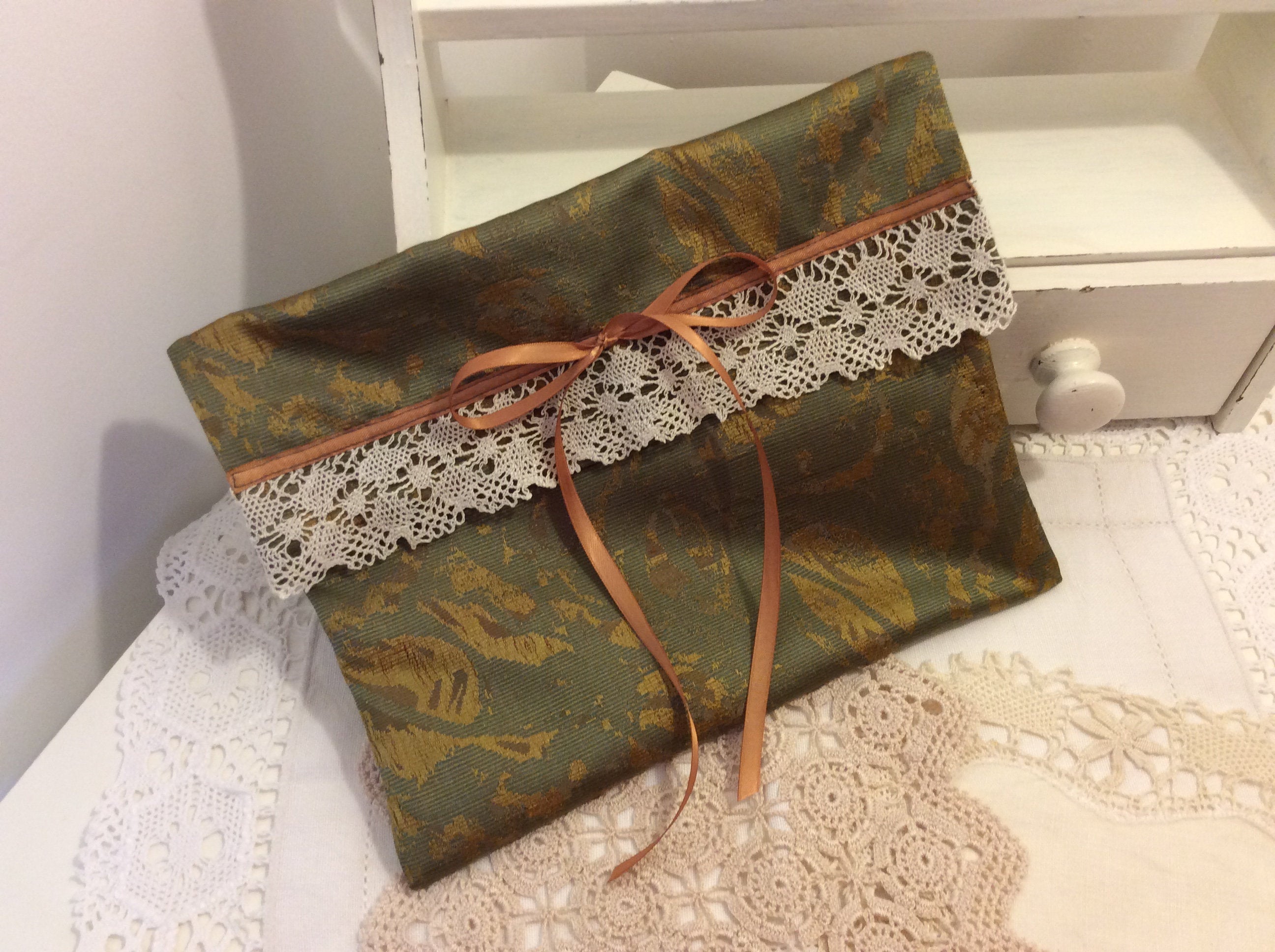 Handkerchief Pouch - dark green and gold