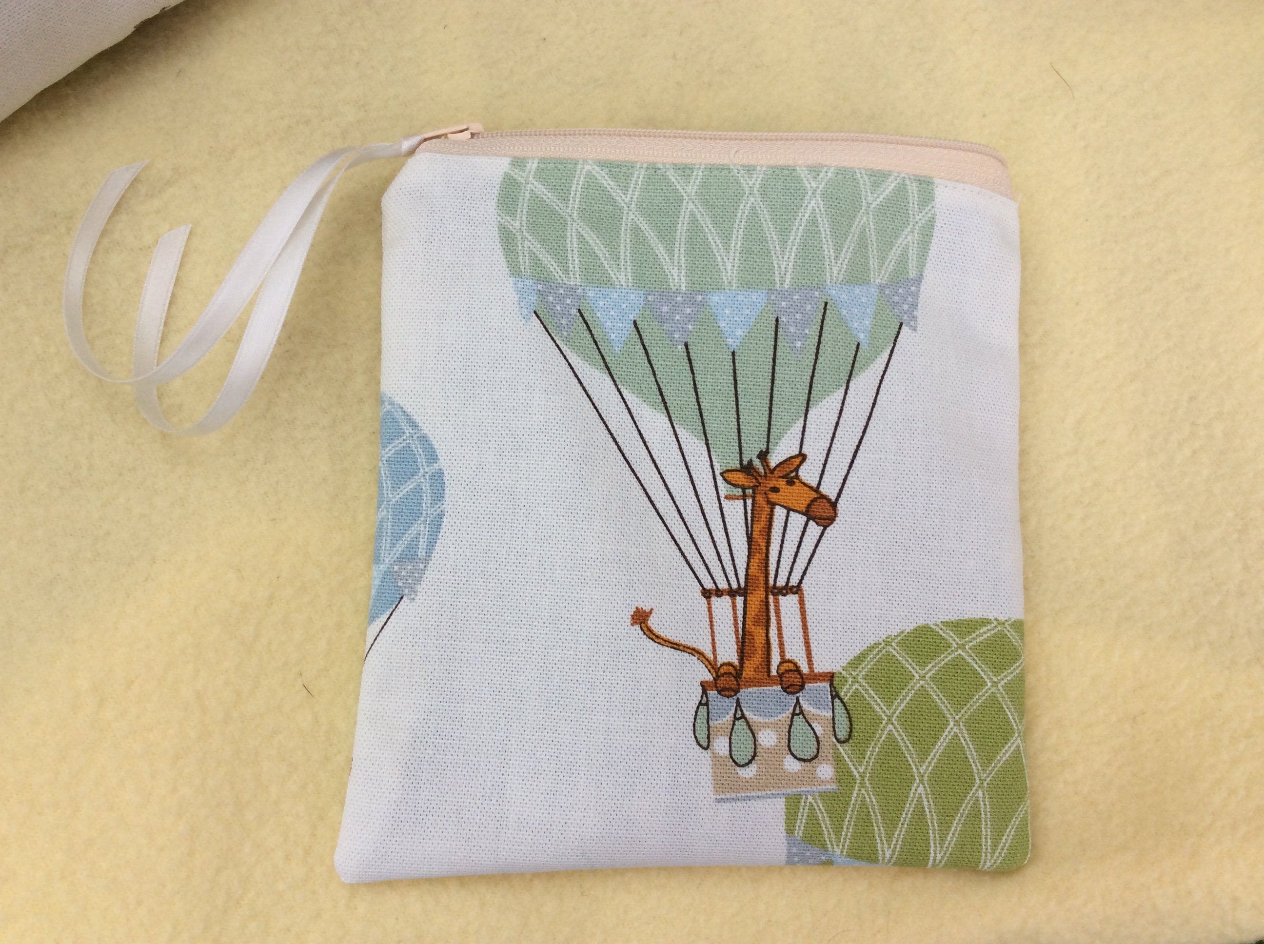 Zipped Purse - animals and hot air balloons