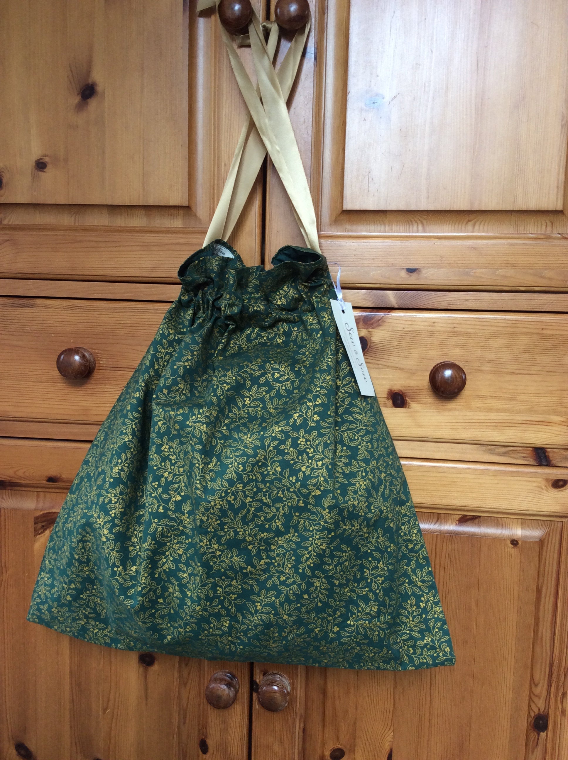 Christmas Sack - green with gold holly