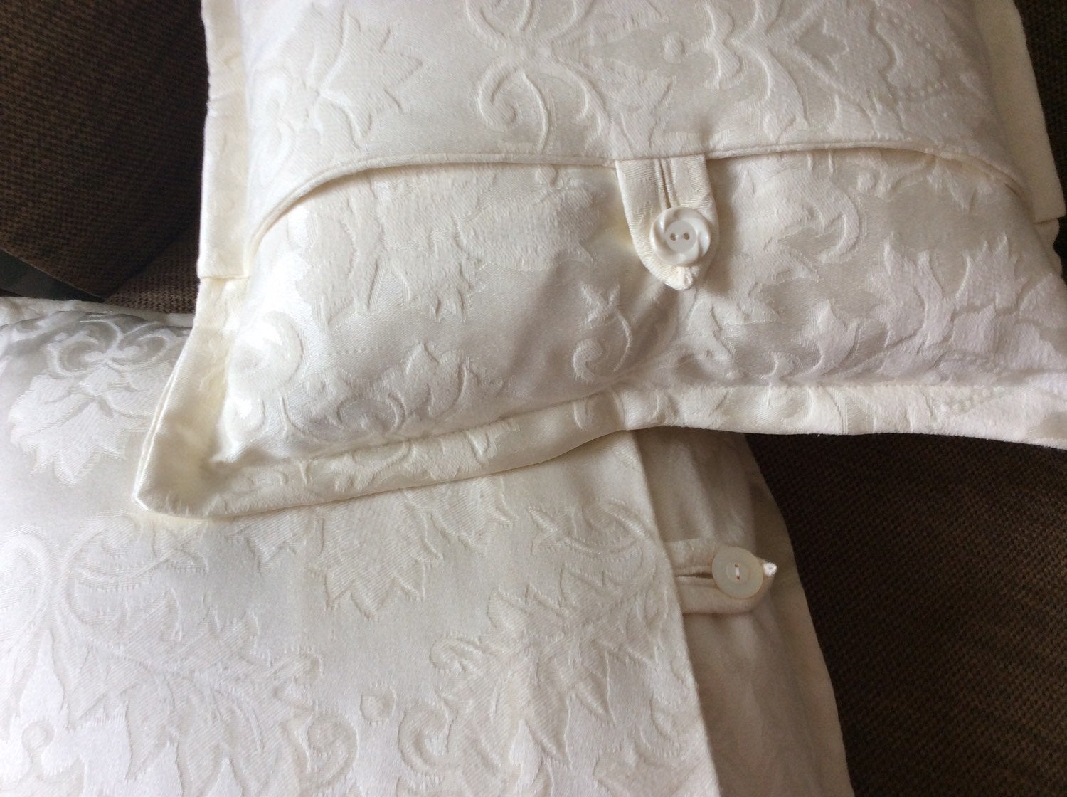 Cushion - cream brocade